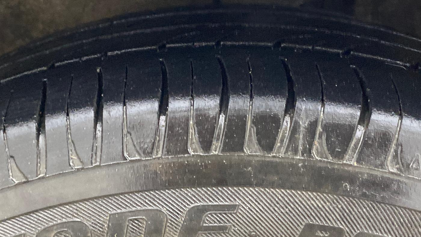 2018 Maruti Alto K10 VXI, Petrol, Manual, 45,434 km, Left Front Tyre Tread