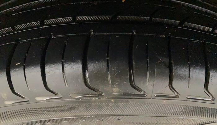 2016 Honda City 1.5L I-VTEC VX CVT, Petrol, Automatic, 1,29,335 km, Right Rear Tyre Tread