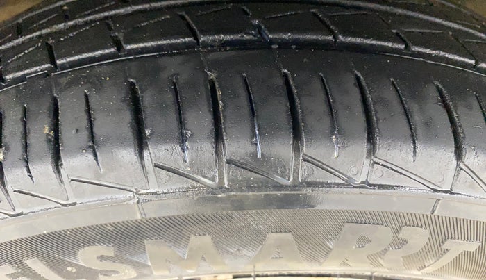 2022 Maruti Alto VXI, Petrol, Manual, 26,927 km, Left Front Tyre Tread