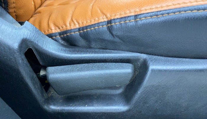 2022 Maruti Alto VXI, Petrol, Manual, 26,927 km, Driver Side Adjustment Panel