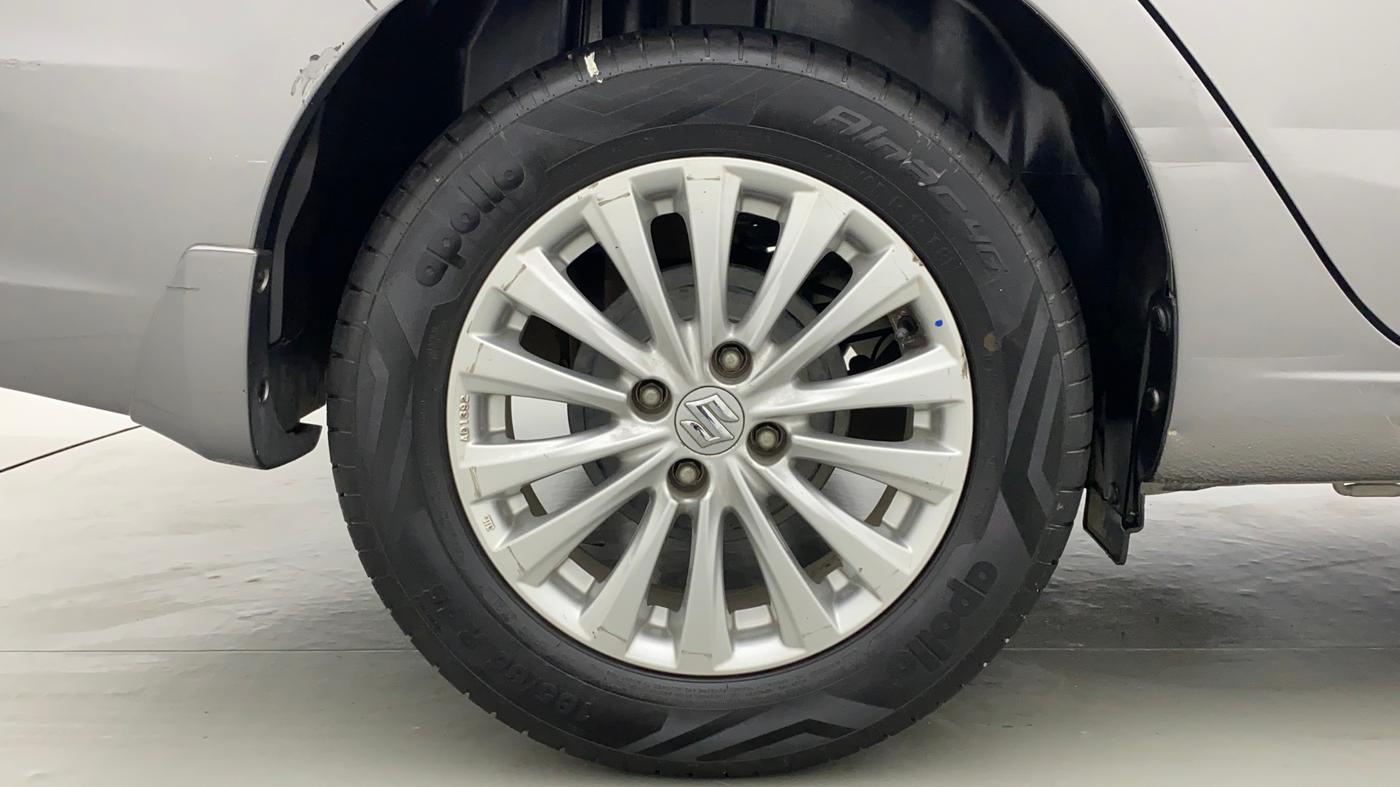 2015 Maruti Ciaz ZXI AT, Petrol, Automatic, 69,937 km, Right Rear Wheel
