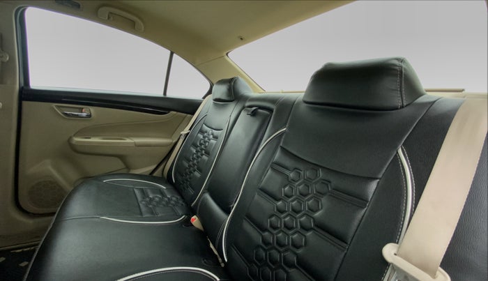 2015 Maruti Ciaz ZXI AT, Petrol, Automatic, 69,937 km, Right Side Rear Door Cabin