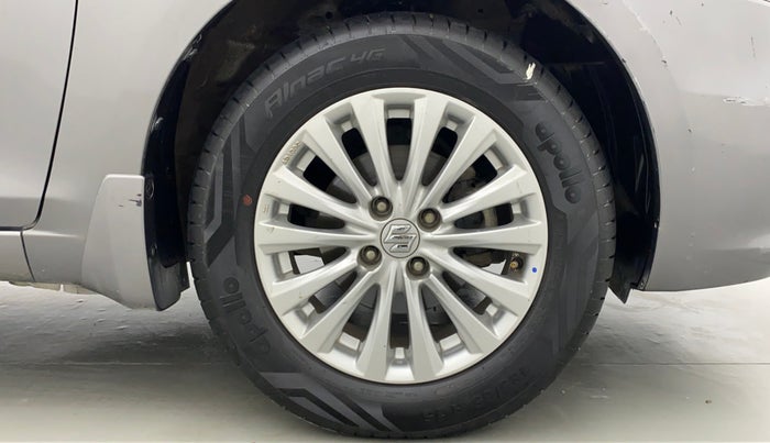2015 Maruti Ciaz ZXI AT, Petrol, Automatic, 69,937 km, Right Front Wheel