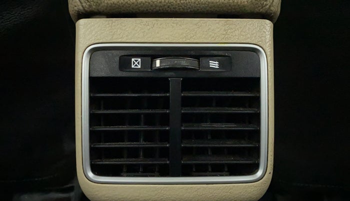 2015 Maruti Ciaz ZXI AT, Petrol, Automatic, 69,937 km, Rear AC Vents