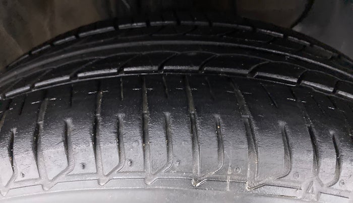 2019 Hyundai Elite i20 ASTA 1.2 (O), Petrol, Manual, 20,526 km, Right Front Tyre Tread