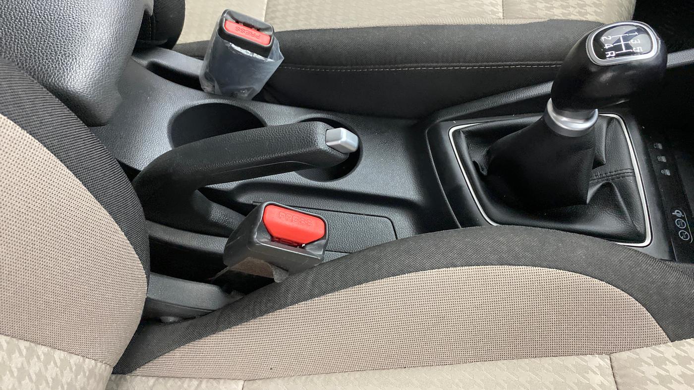 2019 Hyundai Elite i20 ASTA 1.2 (O), Petrol, Manual, 20,526 km, Gear Lever
