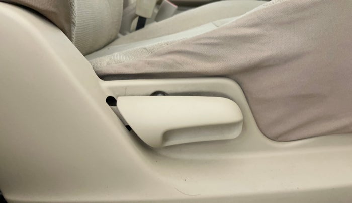 2015 Maruti Swift Dzire VXI, Petrol, Manual, 58,310 km, Driver Side Adjustment Panel