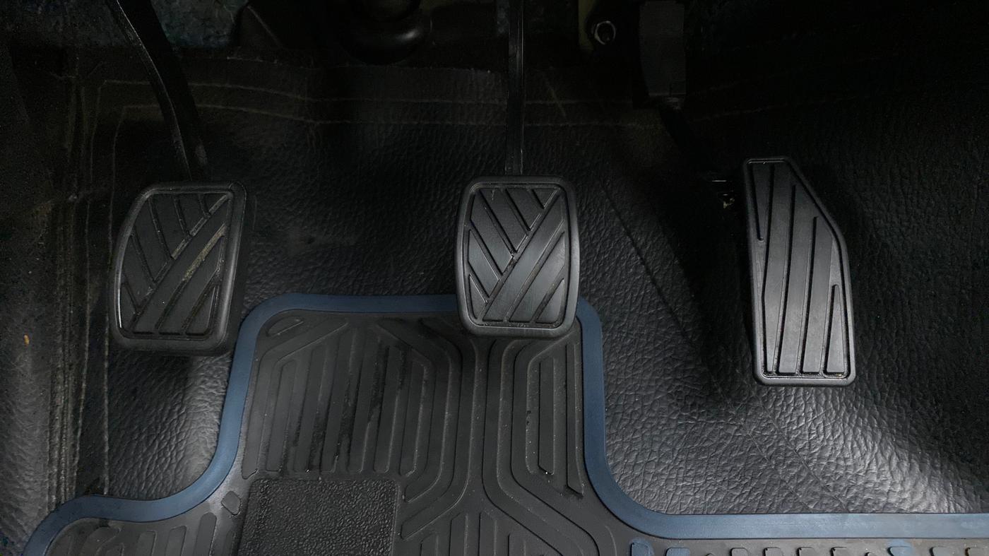 2022 Maruti Baleno SIGMA PETROL 1.2, Petrol, Manual, 33,876 km, Pedals