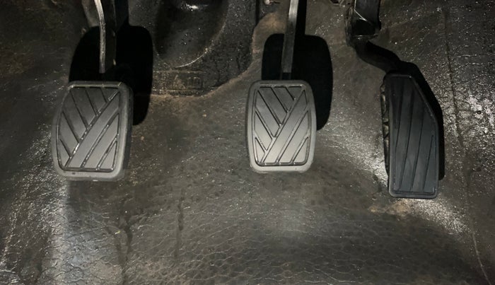 2022 Maruti Celerio VXI CNG, CNG, Manual, 75,202 km, Pedals