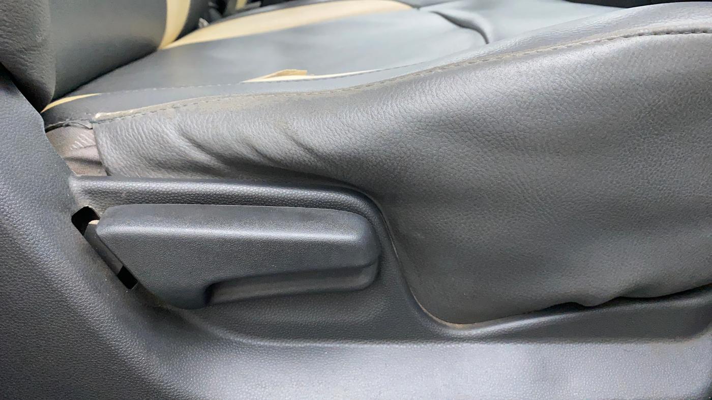 2012 Maruti Ritz VXI, Petrol, Manual, 80,315 km, Driver Side Adjustment Panel