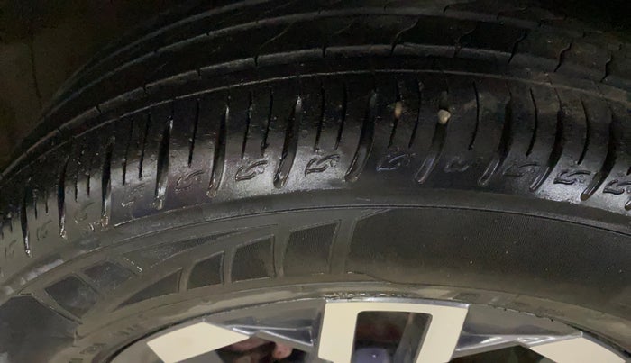 2023 Hyundai VENUE SX (O) 1.0 TURBO DCT, Petrol, Automatic, 15,243 km, Left Front Tyre Tread