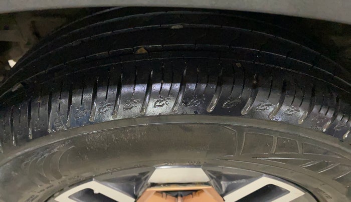 2023 Hyundai VENUE SX (O) 1.0 TURBO DCT, Petrol, Automatic, 15,243 km, Right Rear Tyre Tread
