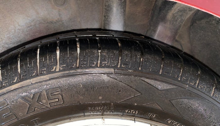 2014 Hyundai Grand i10 ASTA (O) 1.2 KAPPA VTVT, CNG, Manual, 75,911 km, Left Rear Tyre Tread