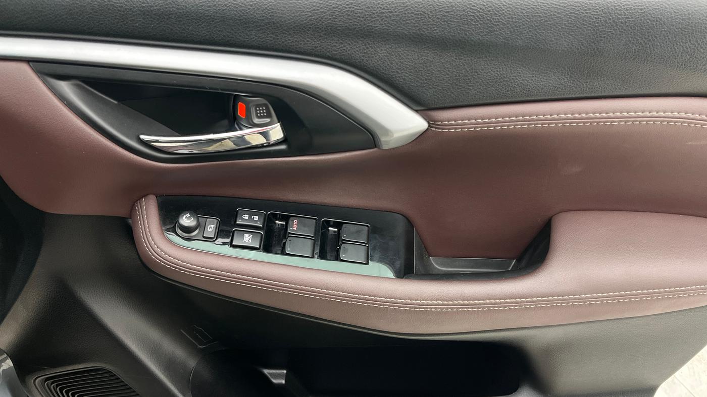 2023 Maruti Grand Vitara ZETA SMART HYBRID, Petrol, Manual, 38,096 km, Driver Side Door Panels Control
