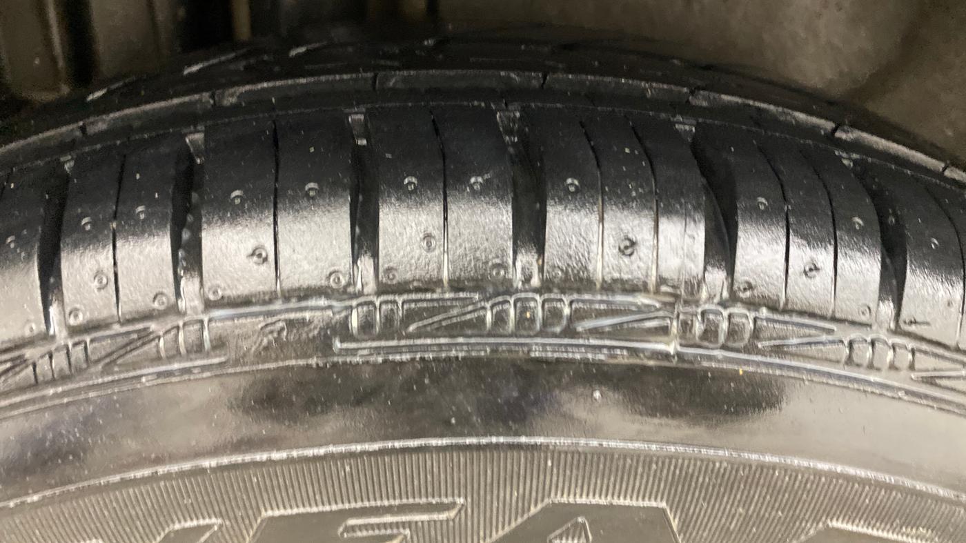 2016 Maruti Swift Dzire VXI (O), Petrol, Manual, 34,734 km, Right Rear Tyre Tread