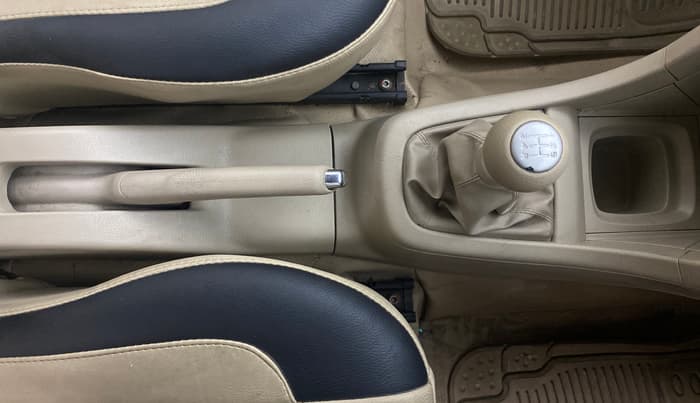 2016 Maruti Swift Dzire VXI (O), Petrol, Manual, 34,734 km, Gear Lever