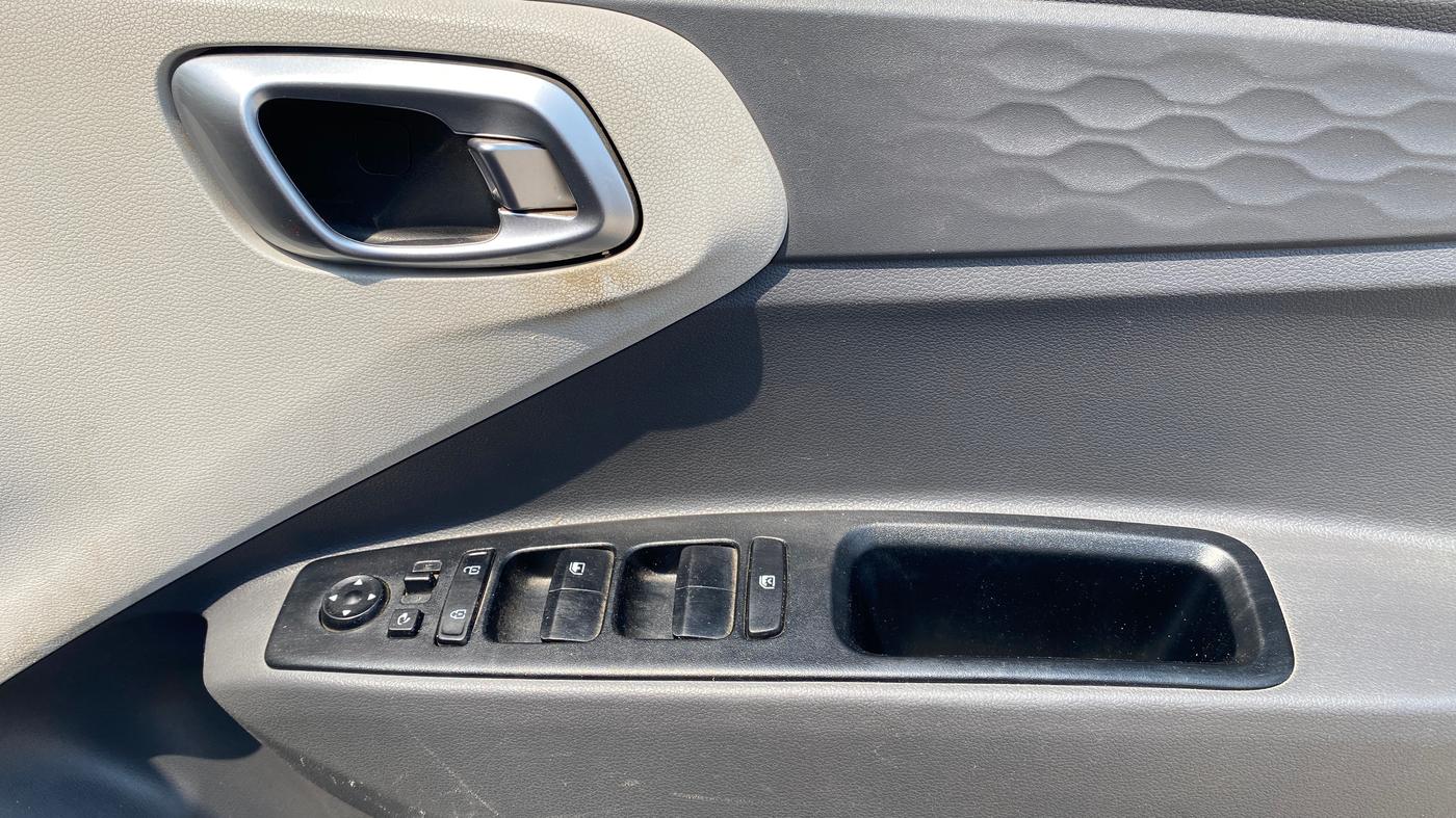 2022 Hyundai GRAND I10 NIOS SPORTZ AMT 1.2 KAPPA VTVT, Petrol, Automatic, 39,076 km, Driver Side Door Panels Control