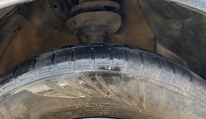 2022 Hyundai GRAND I10 NIOS SPORTZ AMT 1.2 KAPPA VTVT, Petrol, Automatic, 39,049 km, Right Front Tyre Tread