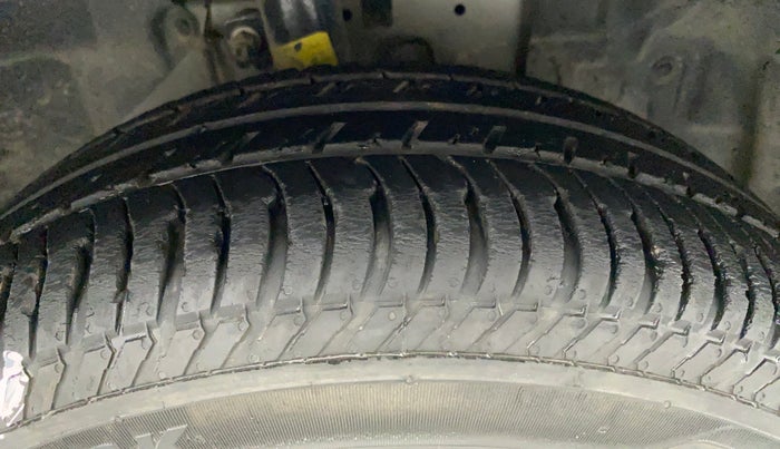 2018 Ford Ecosport AMBIENTE 1.5L DIESEL, Diesel, Manual, 47,956 km, Right Front Tyre Tread