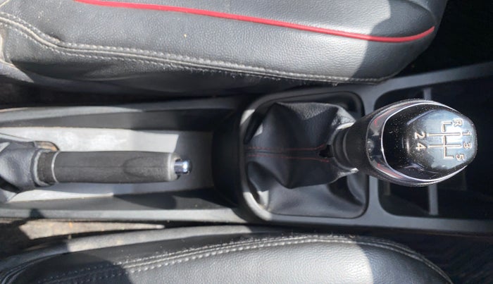 2020 Renault Kwid RXT 1.0 (O), Petrol, Manual, 20,367 km, Gear Lever