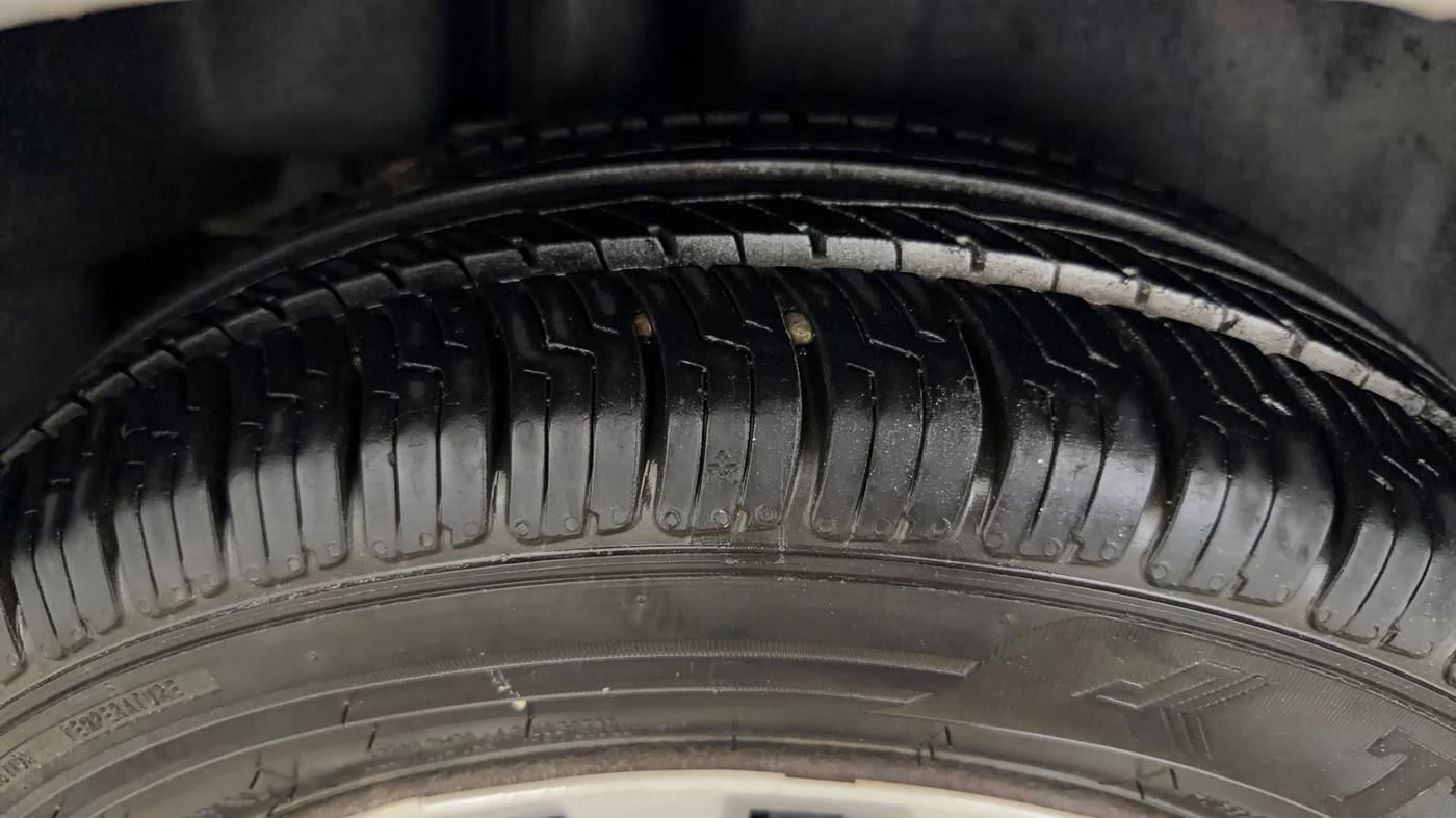 2014 Maruti Ciaz VXI+, Petrol, Manual, 69,872 km, Right Rear Tyre Tread