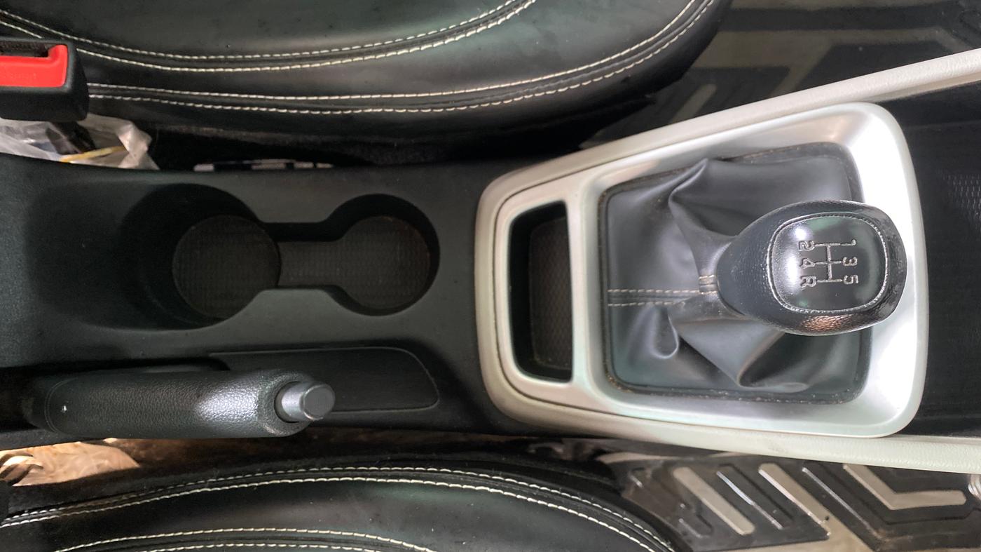 2024 Hyundai VENUE S(O) 1.2, CNG, Manual, 34,778 km, Gear Lever