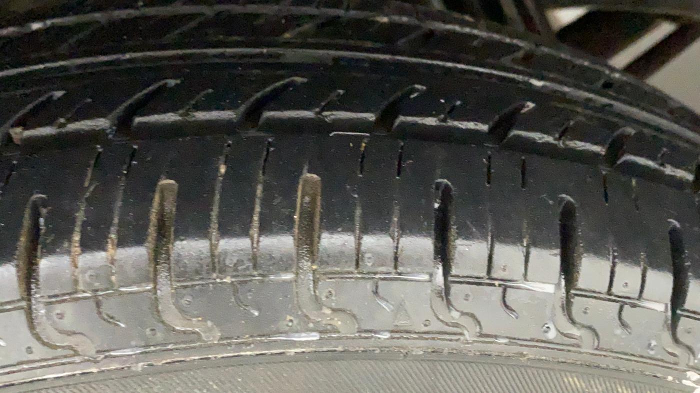 2018 Datsun Redi Go S 1.0 AMT, Petrol, Automatic, 30,777 km, Right Rear Tyre Tread