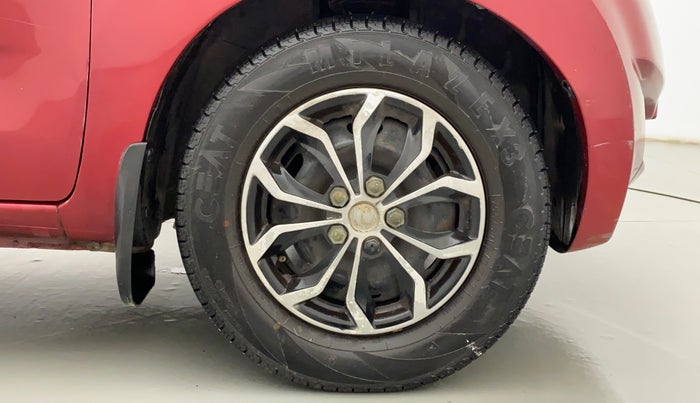 2018 Datsun Redi Go S 1.0 AMT, Petrol, Automatic, 30,777 km, Right Front Wheel