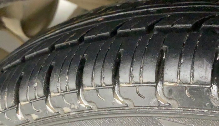 2018 Datsun Redi Go S 1.0 AMT, Petrol, Automatic, 30,777 km, Left Rear Tyre Tread