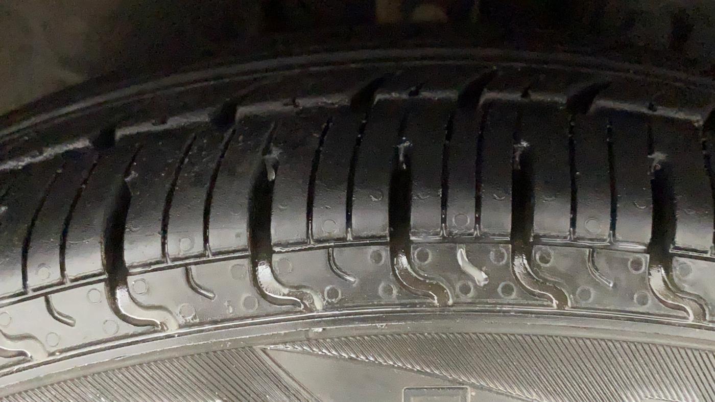 2018 Datsun Redi Go S 1.0 AMT, Petrol, Automatic, 30,777 km, Right Front Tyre Tread