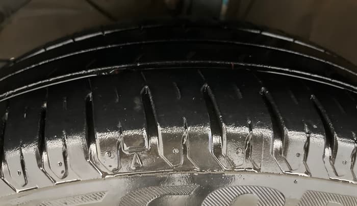 2020 Maruti Ertiga VXI CNG, CNG, Manual, 70,249 km, Left Front Tyre Tread