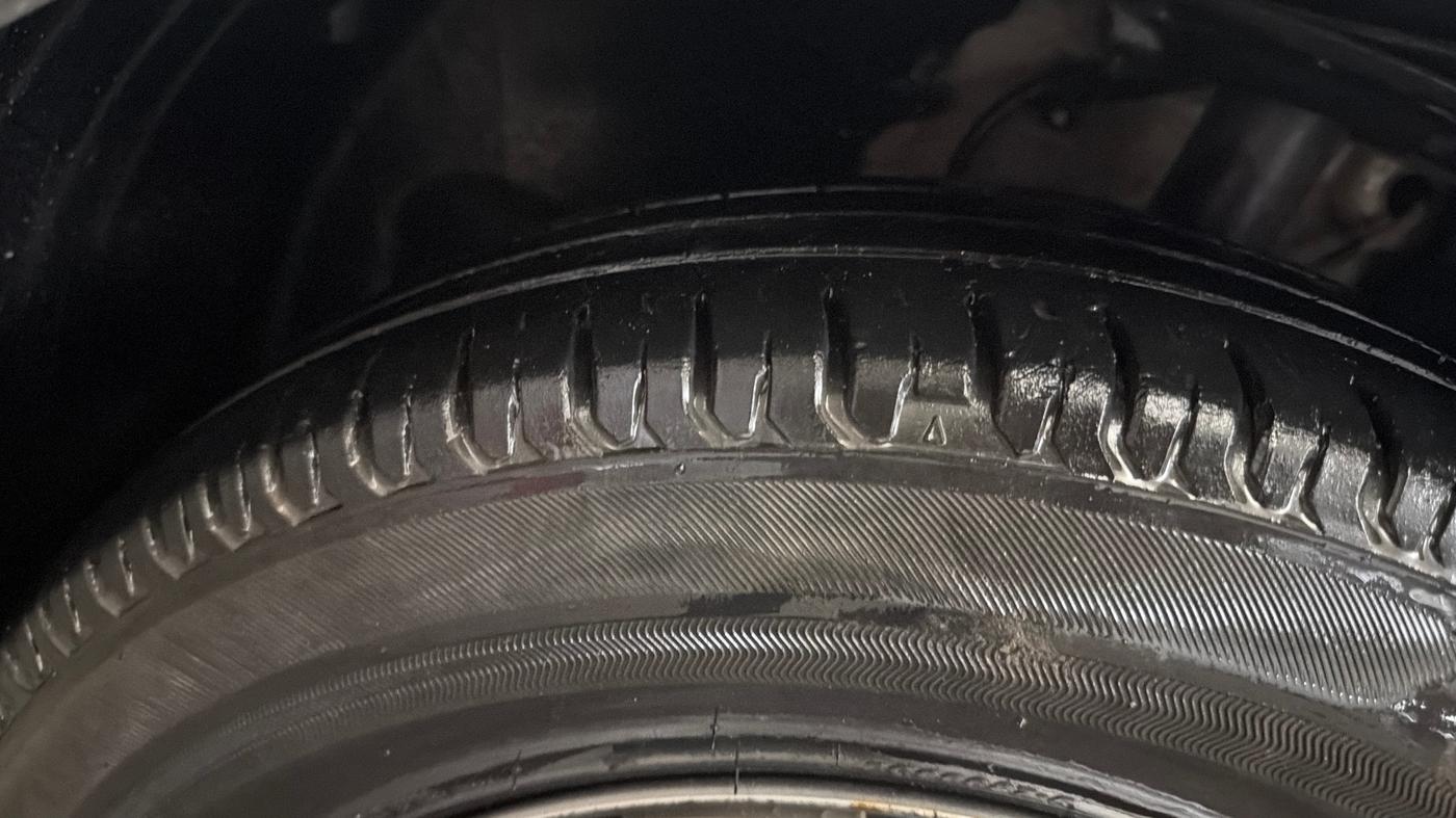 2020 Tata ALTROZ XM PETROL, Petrol, Manual, 52,569 km, Left Front Tyre Tread