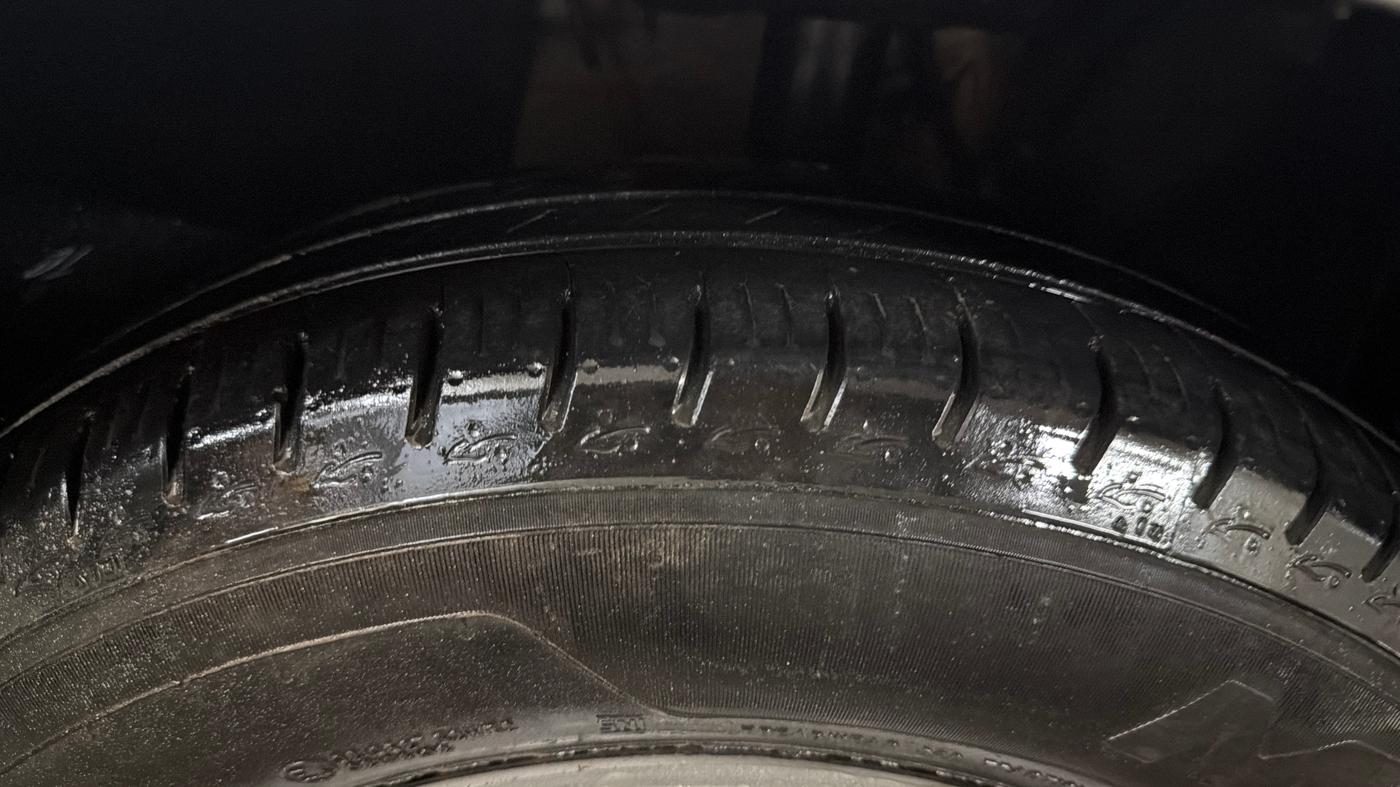 2020 Tata ALTROZ XM PETROL, Petrol, Manual, 52,569 km, Right Front Tyre Tread