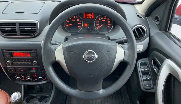 2015 Nissan Terrano XE (D), Diesel, Manual, 66,603 km, Steering Wheel Close Up