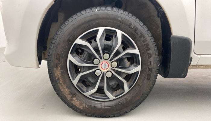 2017 Maruti Alto 800 LXI, Petrol, Manual, 40,977 km, Left Front Wheel