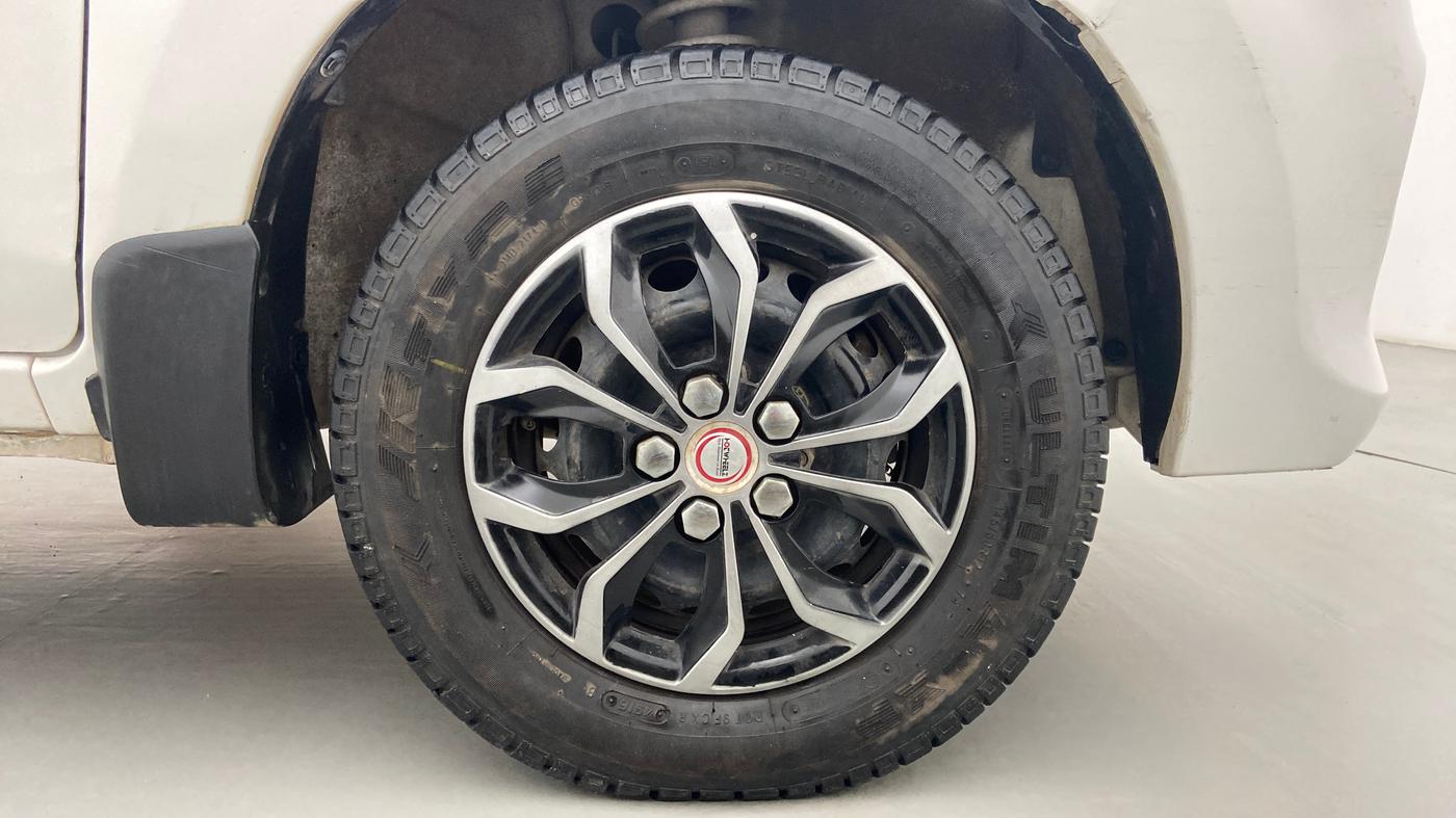2017 Maruti Alto 800 LXI, Petrol, Manual, 40,977 km, Right Front Wheel