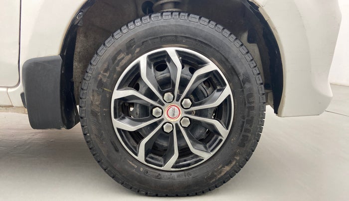 2017 Maruti Alto 800 LXI, Petrol, Manual, 40,977 km, Right Front Wheel