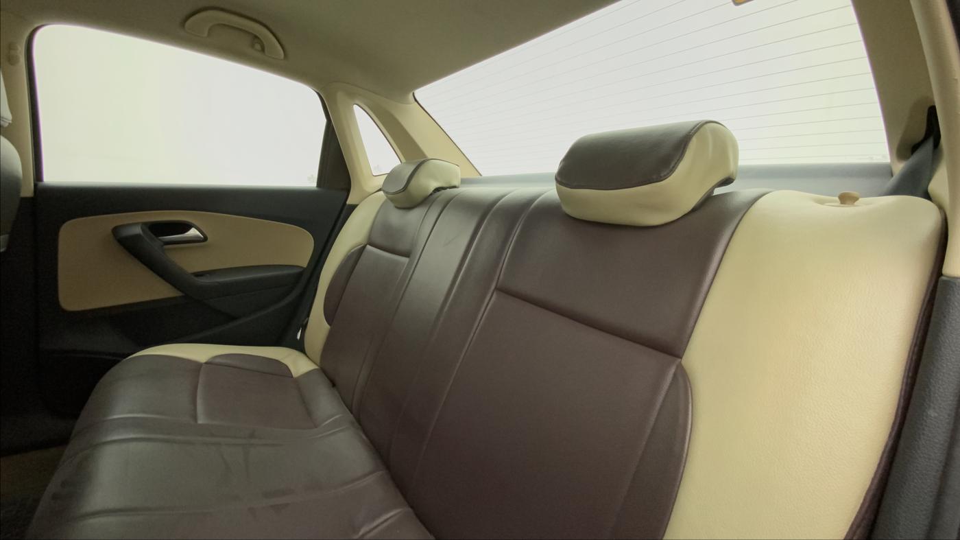 2016 Volkswagen Ameo HIGHLINE1.2L, Petrol, Manual, 61,167 km, Right Side Rear Door Cabin