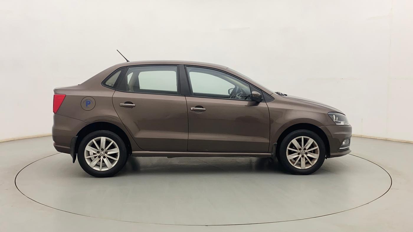 2016 Volkswagen Ameo HIGHLINE1.2L, Petrol, Manual, 61,167 km, Right Side View