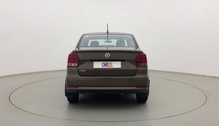 2016 Volkswagen Ameo HIGHLINE1.2L, Petrol, Manual, 61,167 km, Back/Rear