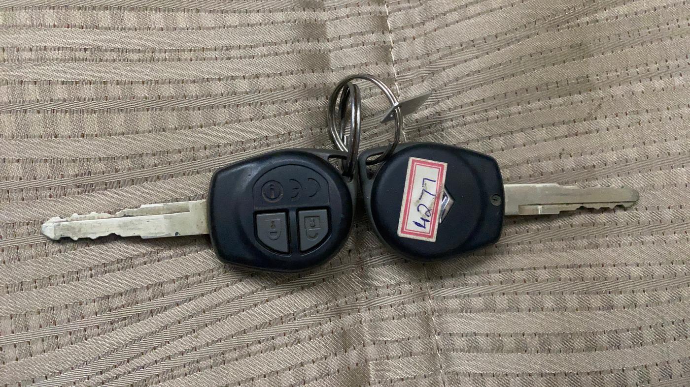 2020 Maruti Dzire VXI AMT, Petrol, Automatic, 52,101 km, Key Close Up