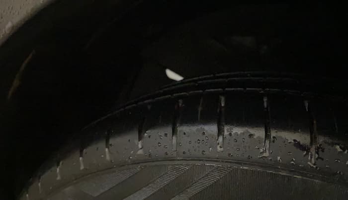 2020 Maruti Baleno ZETA PETROL 1.2, Petrol, Manual, 8,853 km, Left Front Tyre Tread