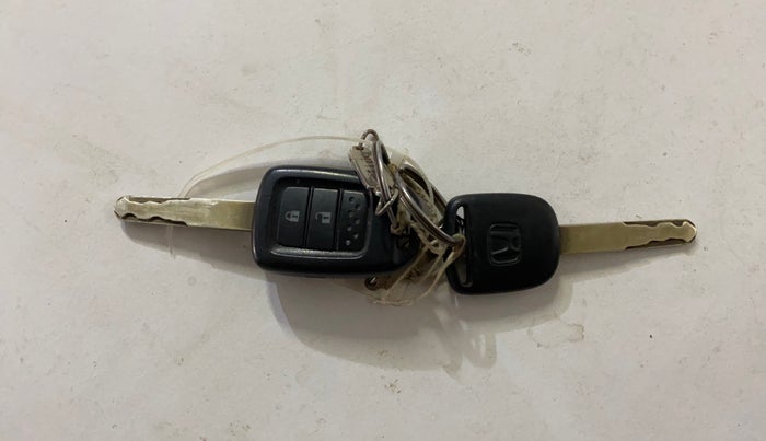 2019 Honda Amaze 1.2L I-VTEC S, Petrol, Manual, 49,019 km, Key Close Up