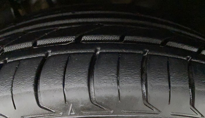 2016 Tata Tiago XT 1.05 REVOTORQ, Diesel, Manual, 82,619 km, Left Front Tyre Tread