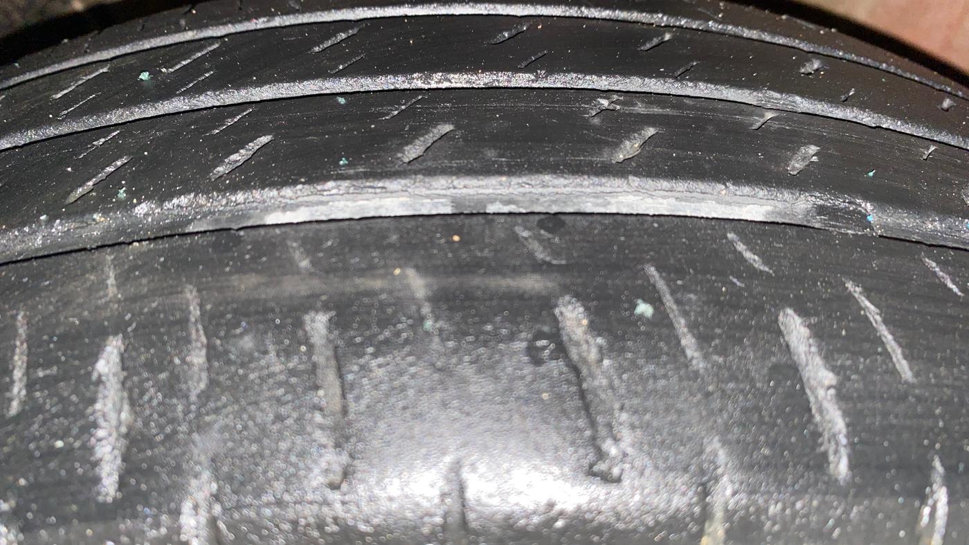 2017 Maruti IGNIS DELTA 1.2, Petrol, Manual, 55,688 km, Left Front Tyre Tread
