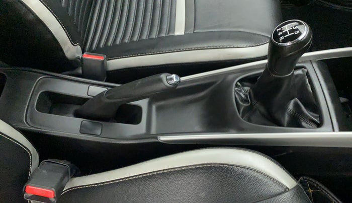 2018 Maruti Baleno DELTA PETROL 1.2, Petrol, Manual, 33,089 km, Gear Lever