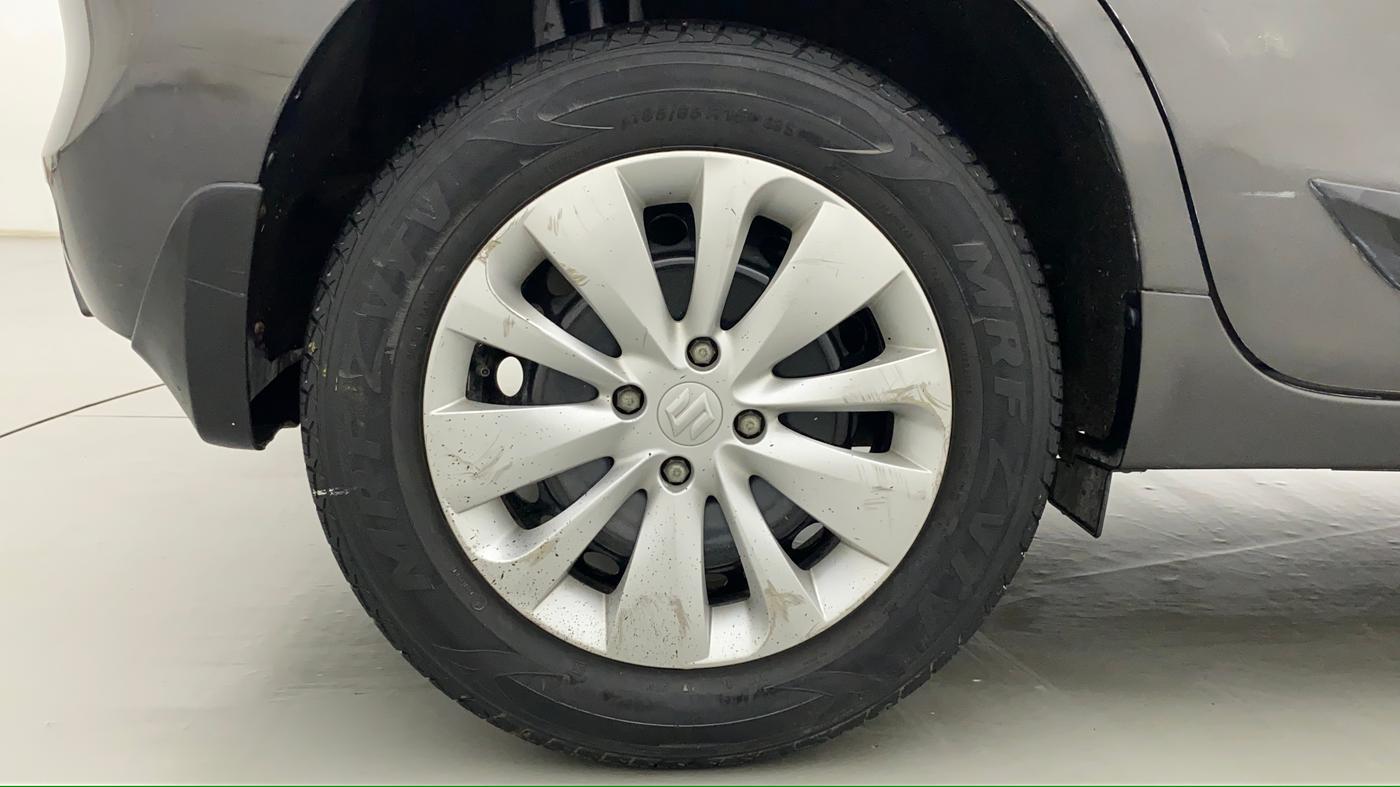 2018 Maruti Baleno DELTA PETROL 1.2, Petrol, Manual, 33,089 km, Right Rear Wheel
