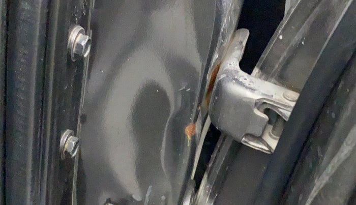 2018 Maruti Baleno DELTA PETROL 1.2, Petrol, Manual, 33,089 km, Right A pillar - Slightly rusted