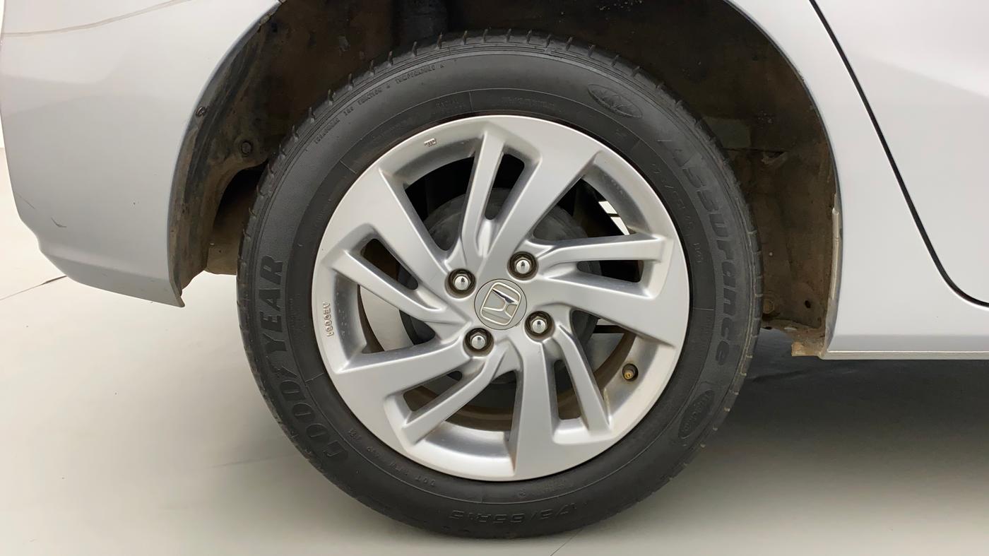 2021 Honda Jazz 1.2L I-VTEC VX CVT, Petrol, Automatic, 42,493 km, Right Rear Wheel