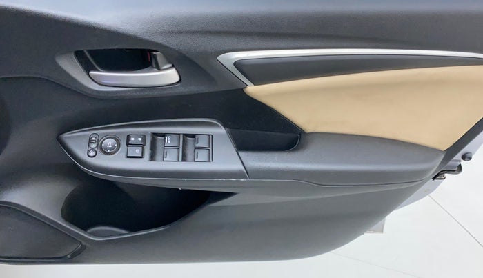 2021 Honda Jazz 1.2L I-VTEC VX CVT, Petrol, Automatic, 42,493 km, Driver Side Door Panels Control